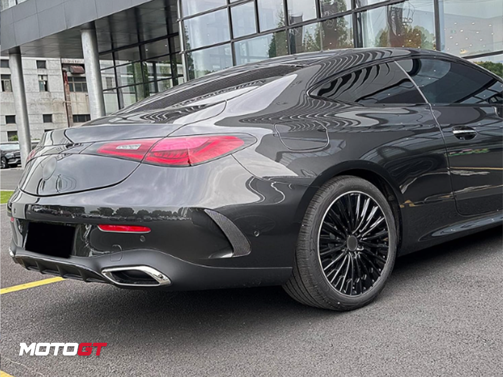 GLE CLASS REAR BUMPER TRIM